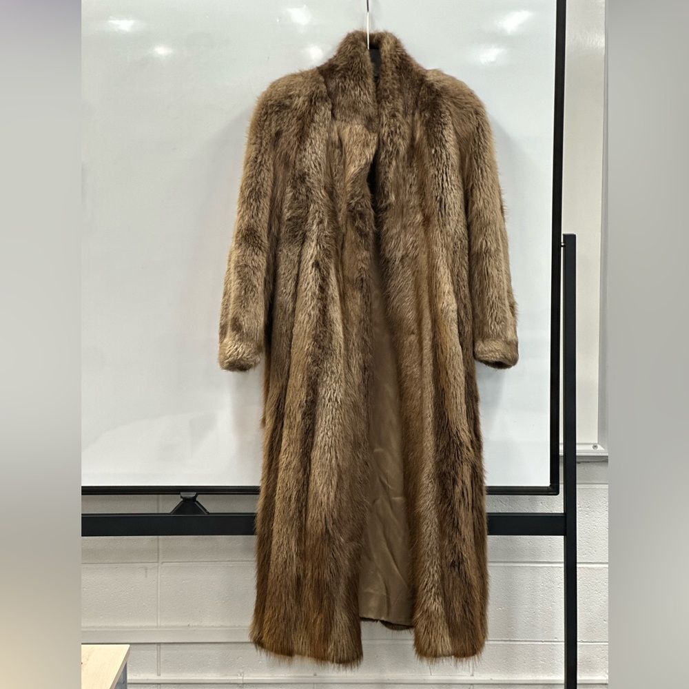 Elegant Dion Furs Real Beaver Fur Coat
